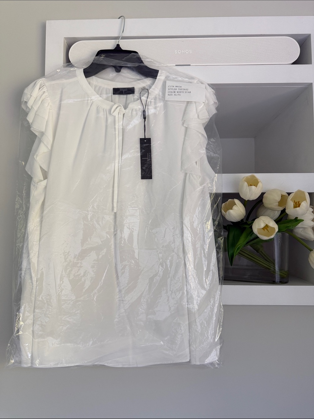 NWT Tahari Women’s XL White Ruffle Sleeve Blouse Top